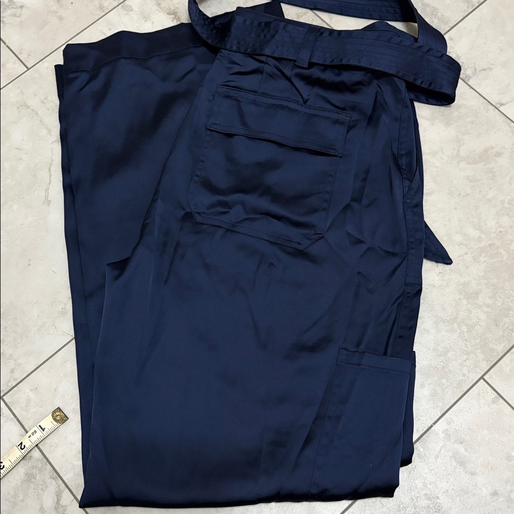 White House Black Market Navy Wide-Leg Satin Cargo Pants size 8 - Picture 5 of 7